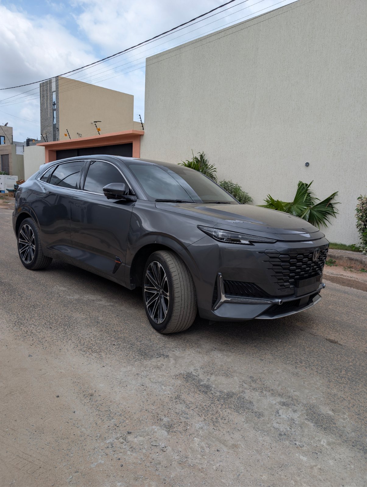 CHANGAN Uni-K hybrid rechargeable en images